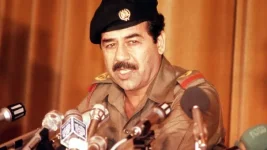 Amerika, savaş açıp devirdiği Saddam Hüseyin’e, daha önce Detroit şehrinin altın anahtarını v...webp